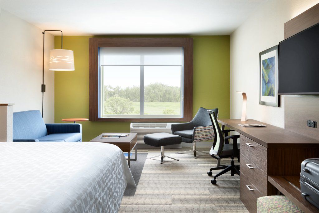 Holiday Inn Express & Suites Farmville By Ihg Exterior photo